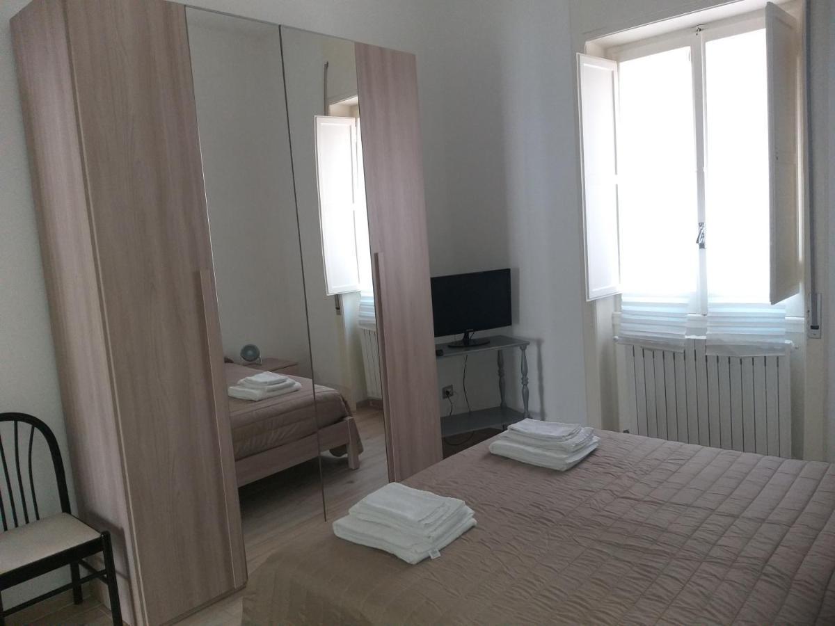 Casa Vergara Piazza Mazzini Лечче Екстер'єр фото