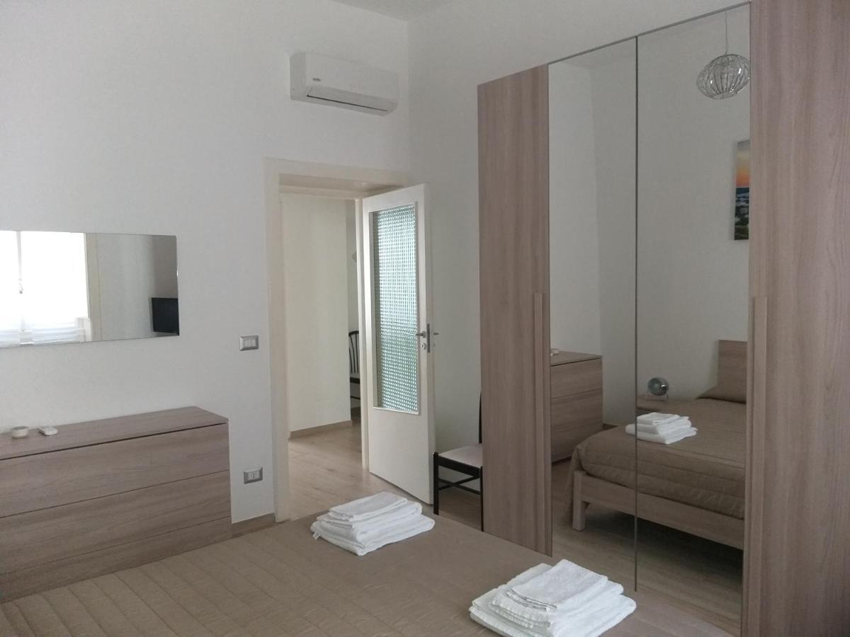 Casa Vergara Piazza Mazzini Лечче Екстер'єр фото